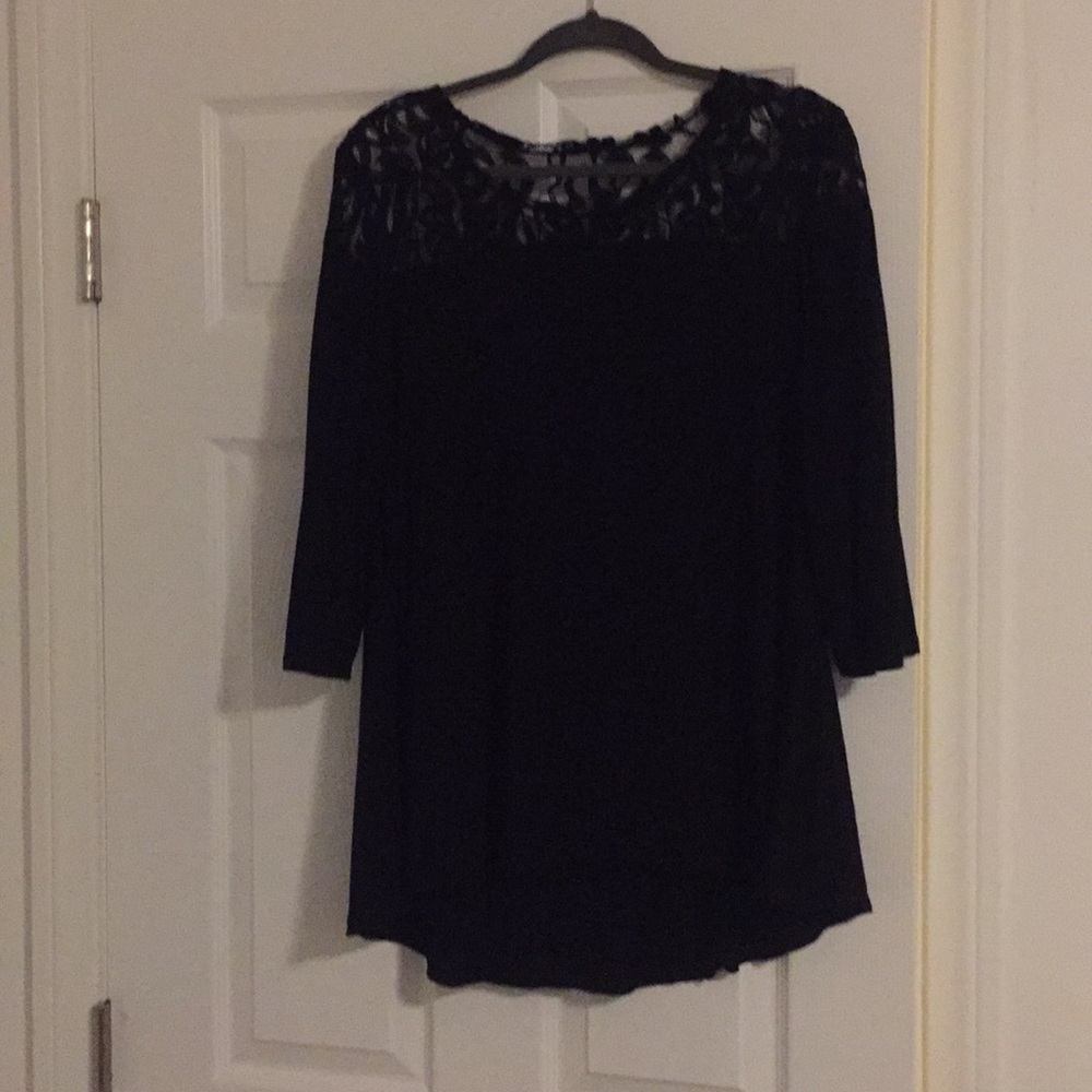 Black lace tunic like 3/4 sleeve top